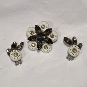 Vintage Rhinestone Statement Brooch and Clip-On Earrings Set